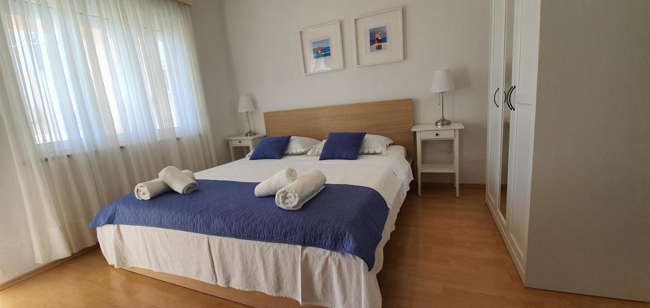 Apartmani Mira Vodice Esterno foto