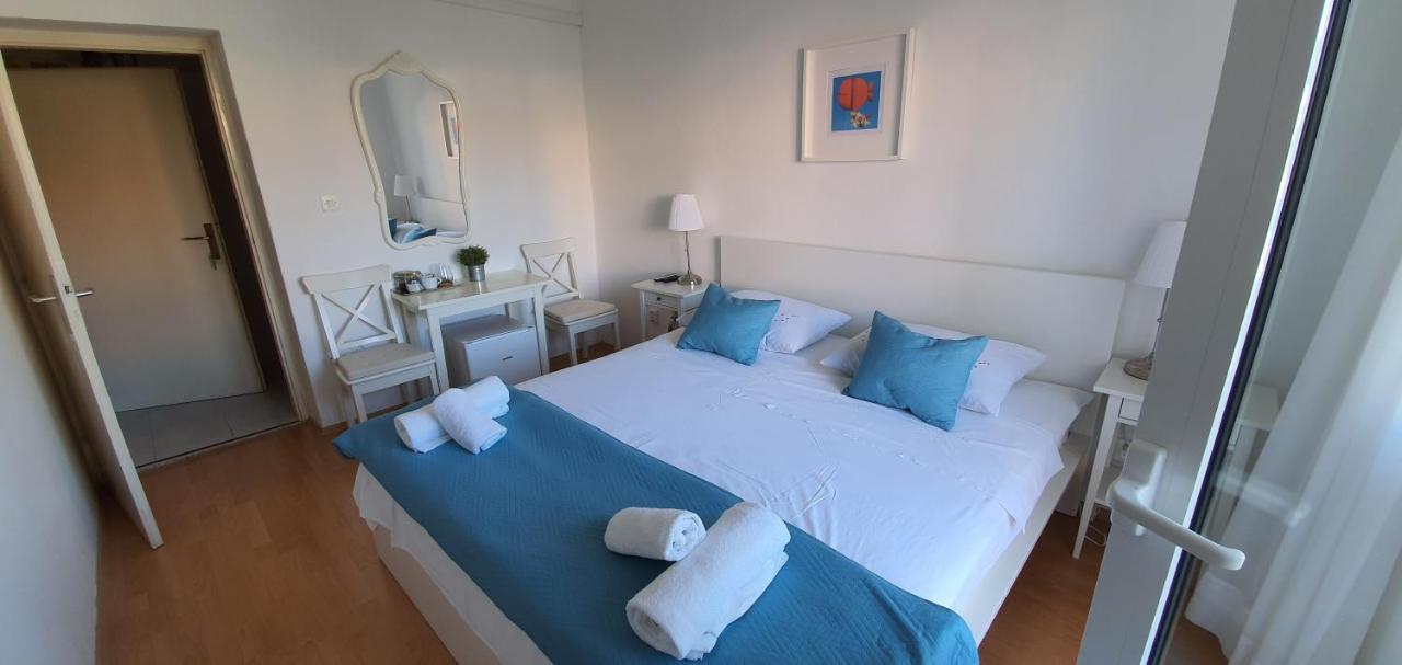Apartmani Mira Vodice Esterno foto