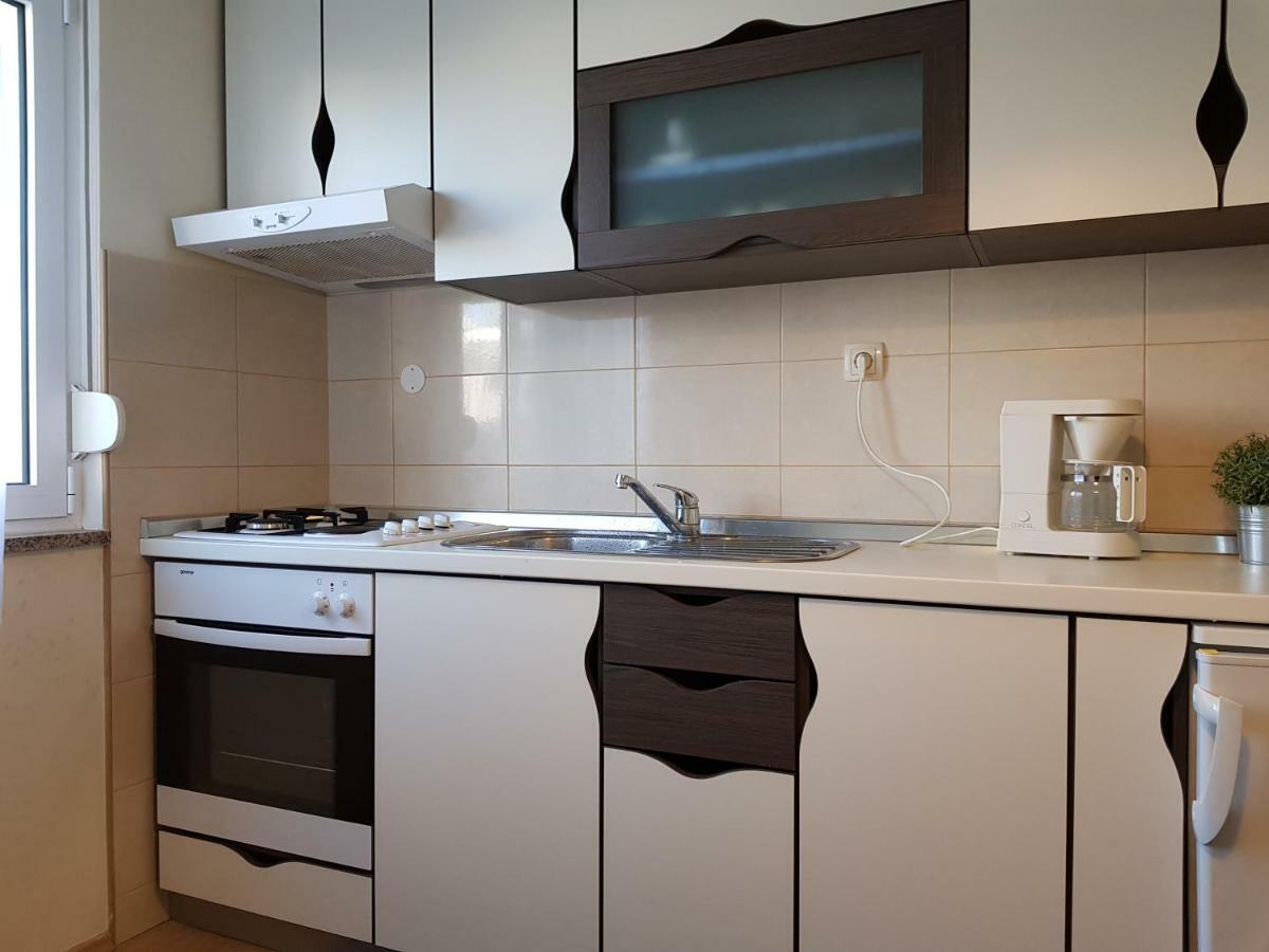 Apartmani Mira Vodice Esterno foto