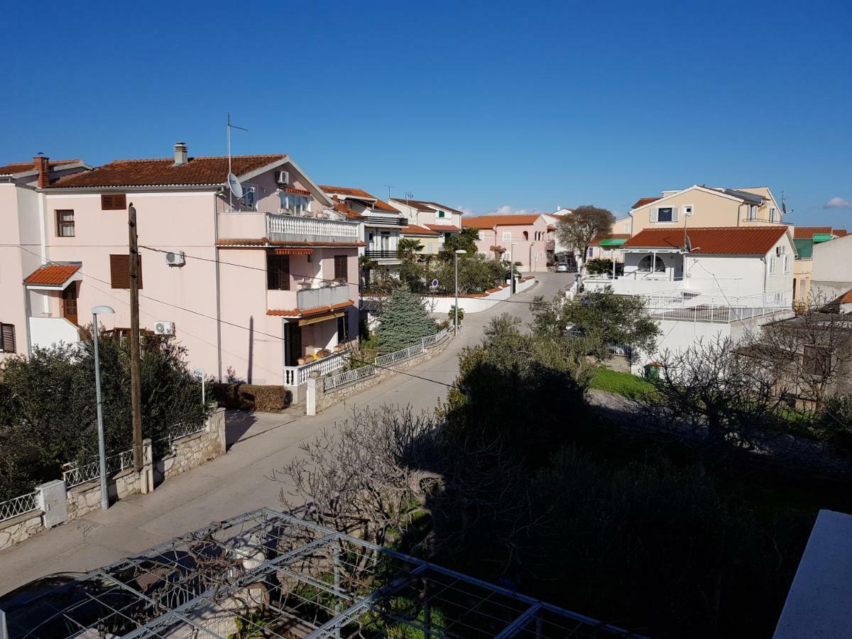 Apartmani Mira Vodice Esterno foto