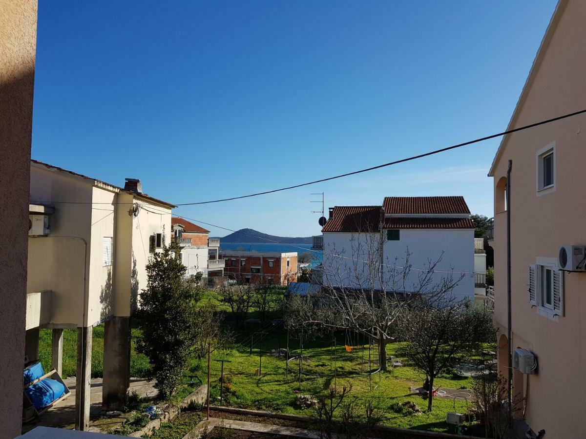Apartmani Mira Vodice Esterno foto