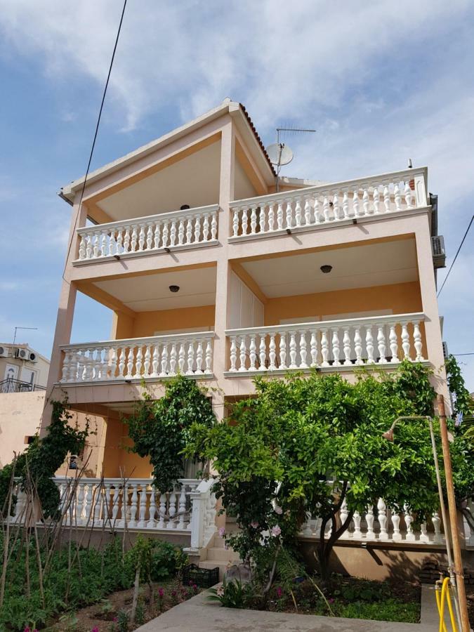 Apartmani Mira Vodice Esterno foto
